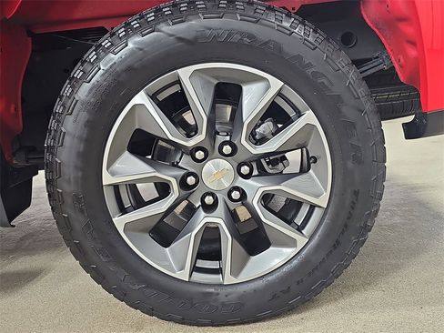 Certified 2023 Chevrolet Silverado 1500 LT image 40