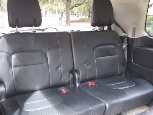 Used 2014 Toyota Land Cruiser image 16