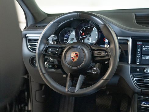 Certified 2026 Porsche Macan AWD/4WD image 26