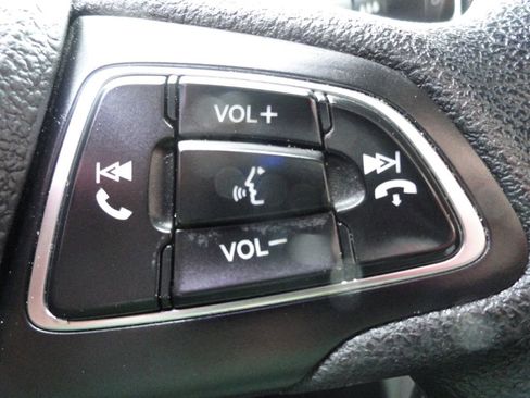 Used 2017 Ford Escape SE image 20