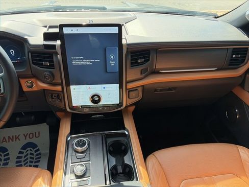 Used 2024 Ford Expedition Max Platinum image 14