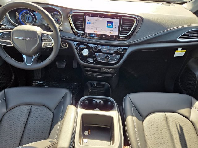 New 2025 Chrysler Pacifica Select FWD image 8