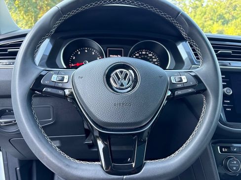 Used 2021 Volkswagen Tiguan S FWD image 12