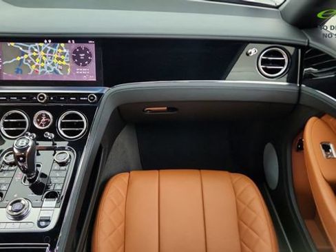 Used 2022 Bentley Continental GT AWD/4WD image 40