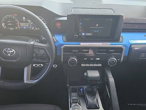 Used 2024 Toyota Tacoma TRD Sport image 9