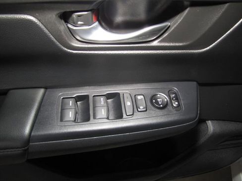 Used 2023 Honda CR-V LX image 8