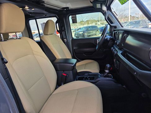 Used 2021 Jeep Wrangler Unlimited Sport AWD/4WD image 11