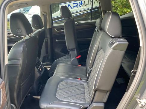 Used 2024 Volkswagen Atlas SEL Premium R-Line image 9