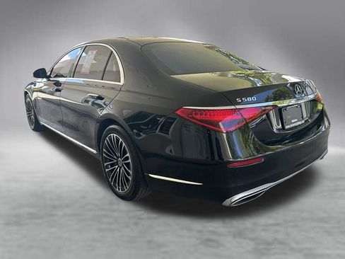 Used 2022 Mercedes-Benz S 580 4MATIC Sedan w/ Rear Seat Package image 4