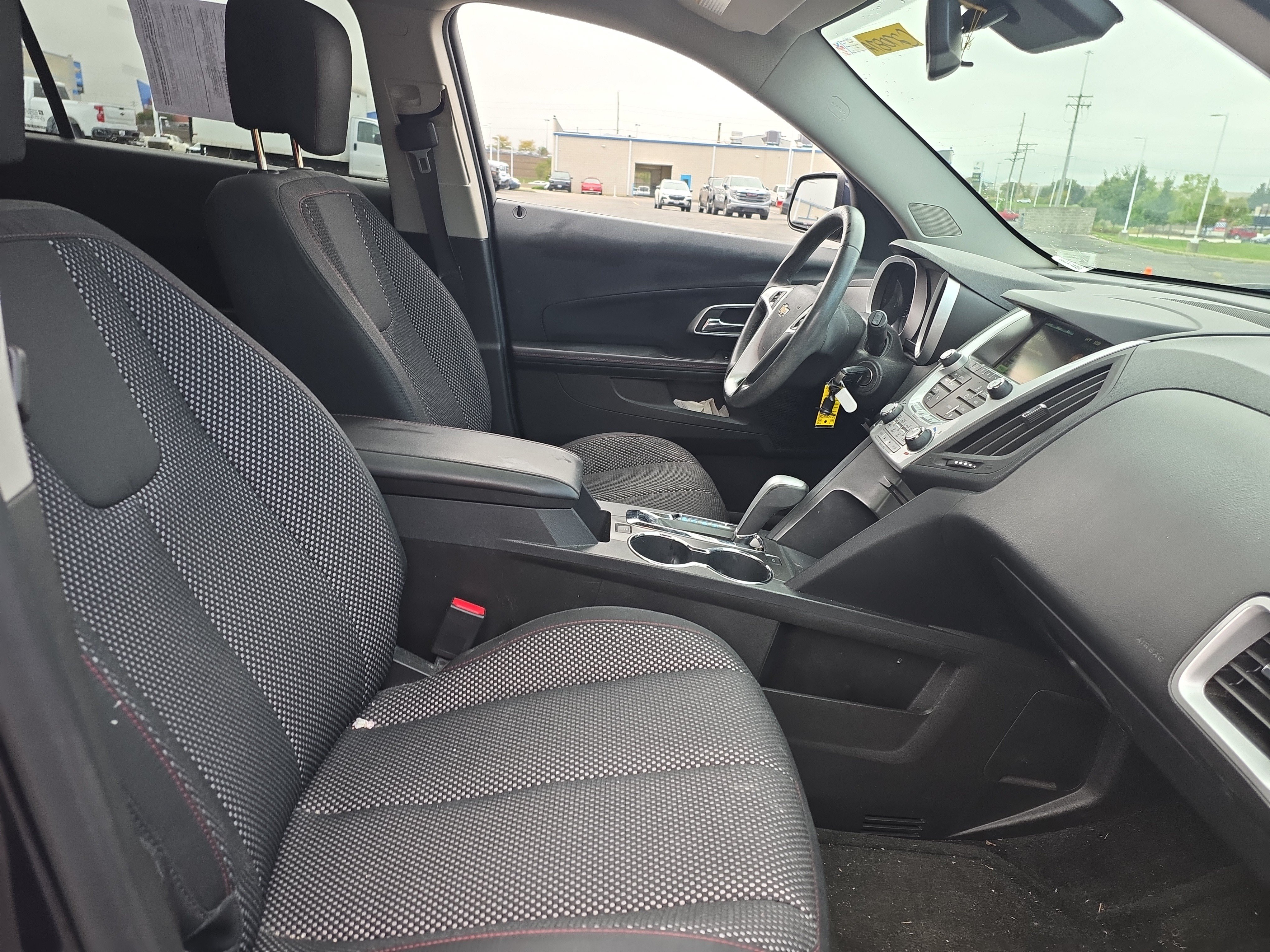 Used 2015 Chevrolet Equinox LT w/ Driver Convenience Package FWD image 9