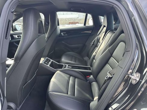 Used 2018 Porsche Panamera 4 image 12
