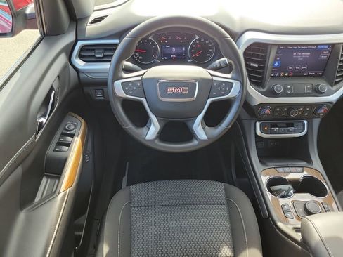 Used 2023 GMC Acadia SLE w/ Driver Convenience Package image 14