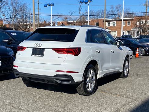 Used 2023 Audi Q3 2.0T Premium w/ Convenience Package image 3