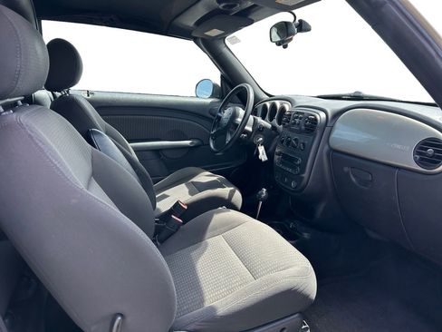 Used 2005 Chrysler PT Cruiser Touring FWD image 9