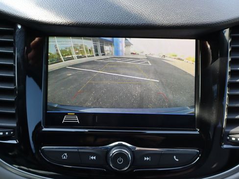 Used 2019 Chevrolet Trax LS FWD image 9