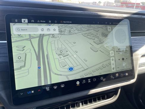 Used 2023 Rivian R1T Adventure image 20