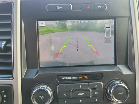 Used 2019 Ford F150 Lariat AWD/4WD image 26