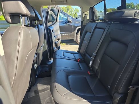 Used 2022 GMC Canyon Elevation w/ Elevation Premium Package AWD/4WD image 13