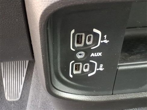 Used 2024 RAM 2500 Big Horn w/ Bed Utility Group image 13