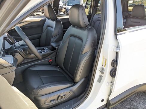 New 2026 Jeep Cherokee Laredo image 36