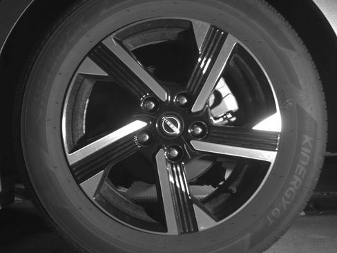 Used 2025 Nissan Sentra SV image 14