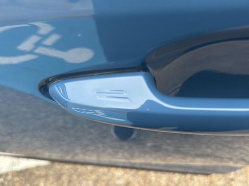 Used 2023 Toyota RAV4 AWD Hybrid image 20