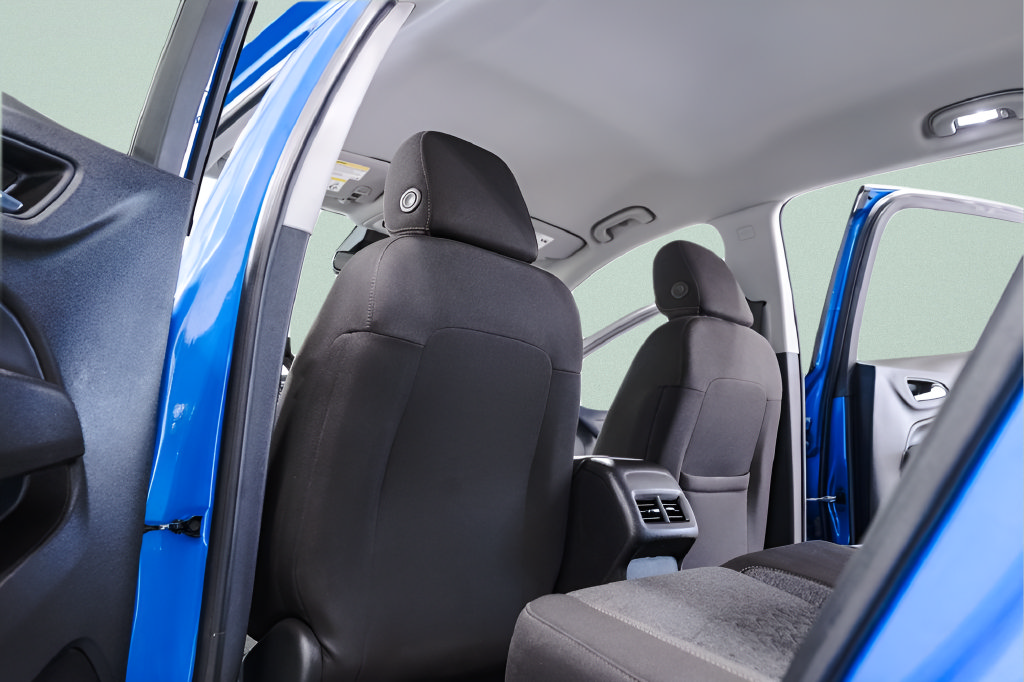 Used 2024 Chevrolet Equinox LT w/ LPO, Floor Liner Package FWD image 28