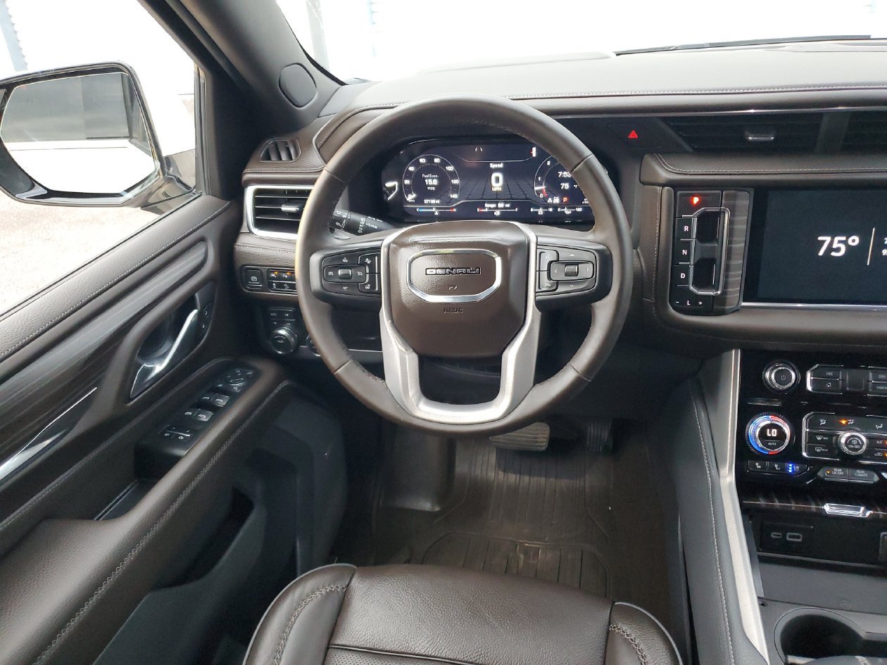 Used 2023 GMC Yukon Denali w/ LPO, Floor Liner Package AWD/4WD image 12