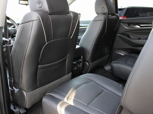 Used 2020 Buick Enclave Avenir w/ Avenir Technology Package image 33