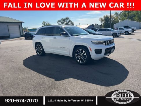 Used 2023 Jeep Grand Cherokee Overland image 6