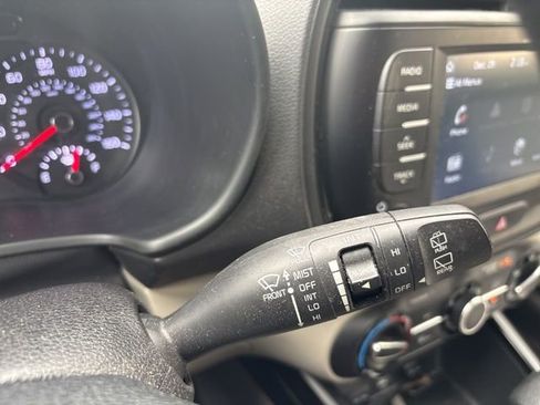 Used 2021 Kia Soul LX image 17