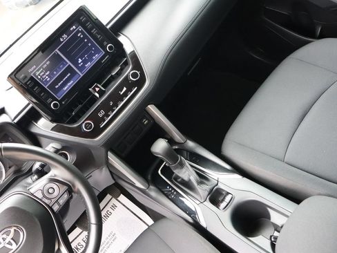 Used 2022 Toyota Corolla Cross LE FWD image 24