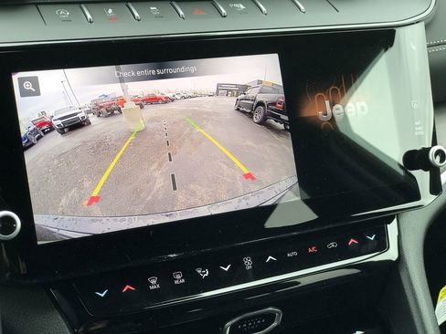 New 2026 Jeep Grand Cherokee Limited image 29