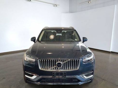 Used 2024 Volvo XC90 T8 Plus AWD/4WD image 2