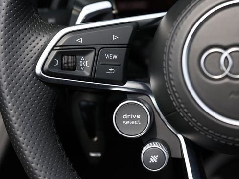 Used 2018 Audi R8 V10 plus w/ Full Leather Package image 55