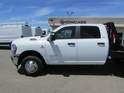 Used 2024 RAM 3500 SLT w/ Quick Order Package 2YG SLT AWD/4WD image 16