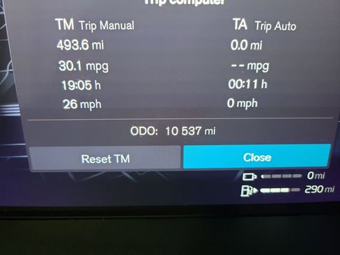 Certified 2024 Volvo XC60 T8 Plus w/ Protection Package Premier image 27