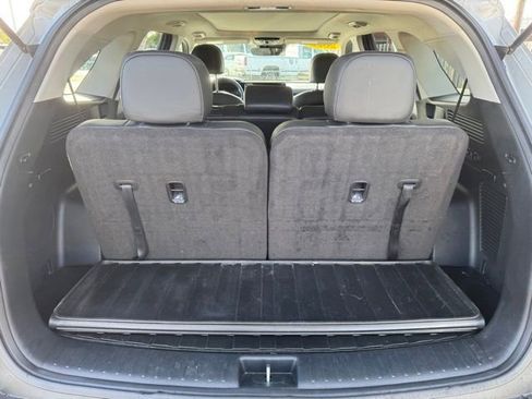 Used 2022 Kia Sorento S w/ Panoramic Sunroof Package AWD/4WD image 18