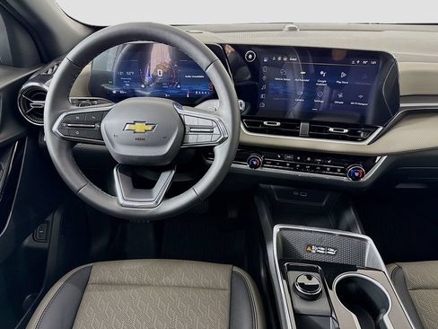 New 2026 Chevrolet Equinox LT w/ Convenience Package II FWD image 21