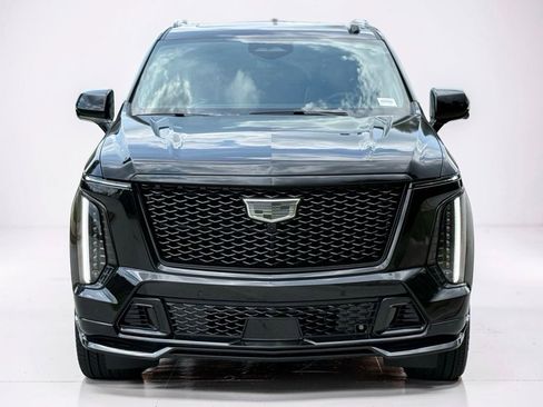 New 2026 Cadillac Escalade V w/ LPO, ONYX Package AWD/4WD image 9