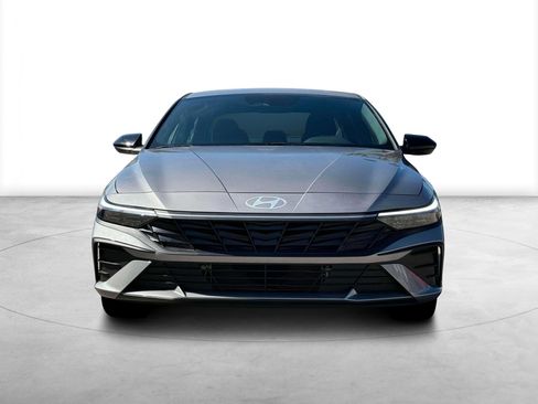 New 2025 Hyundai Elantra SEL image 12