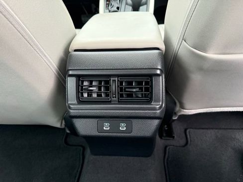 Used 2025 Honda Accord SE image 13