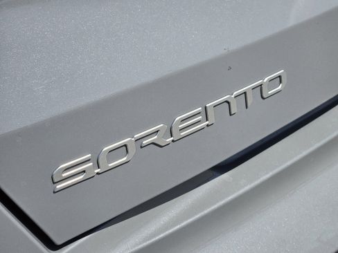 Certified 2023 Kia Sorento EX image 16