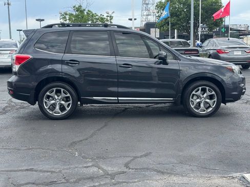 Used 2018 Subaru Forester 2.5i Touring w/ Popular Package #2 AWD/4WD image 4