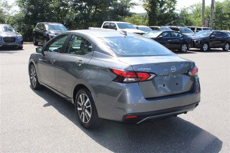 Used 2025 Nissan Versa SV FWD image 6
