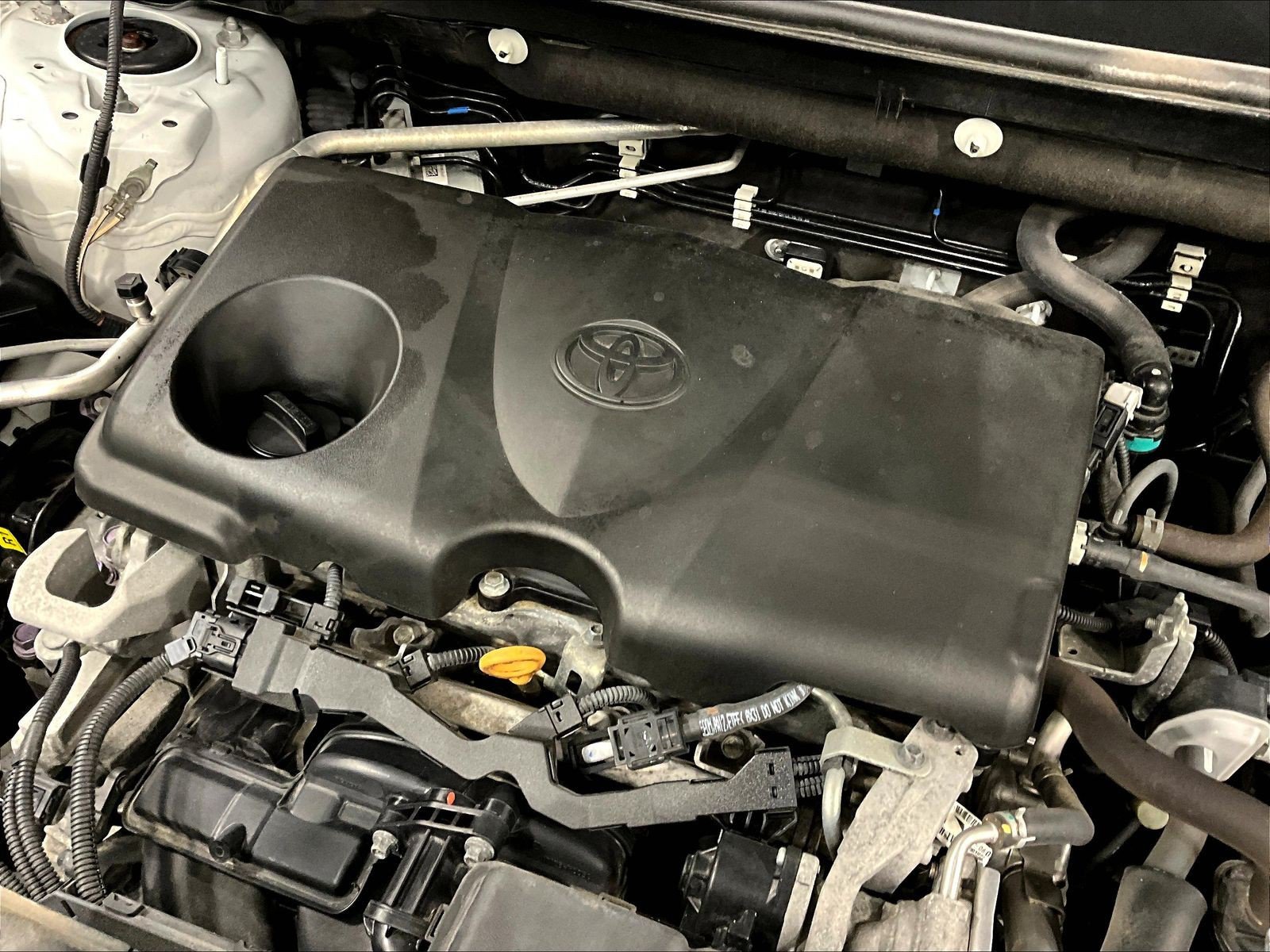 Used 2019 Toyota RAV4 LE w/ All Weather Liner Package FWD image 31