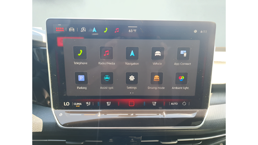New 2026 Volkswagen GTI SE FWD image 19