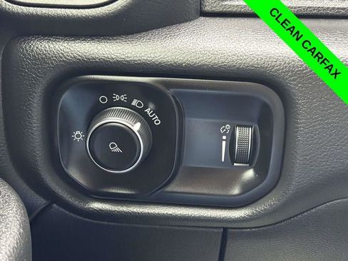 Used 2024 RAM 2500 Tradesman w/ Chrome Appearance Group AWD/4WD image 11