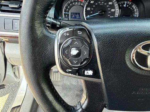 Used 2013 Toyota Camry XLE w/ Leather Pkg FWD image 26