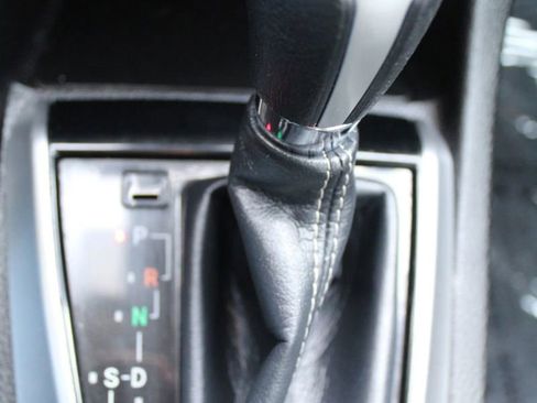 Used 2018 Toyota Corolla XLE w/ Carpet Mat Package (TMS) image 24